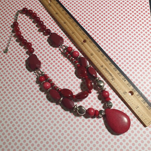 Red Beaded Double Strand Necklace Teardrop Stone Pendant Silver Tone Accents - Picture 5 of 7